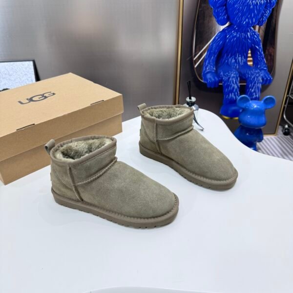 UGG Classic Mini II Grey Suede - Boots
