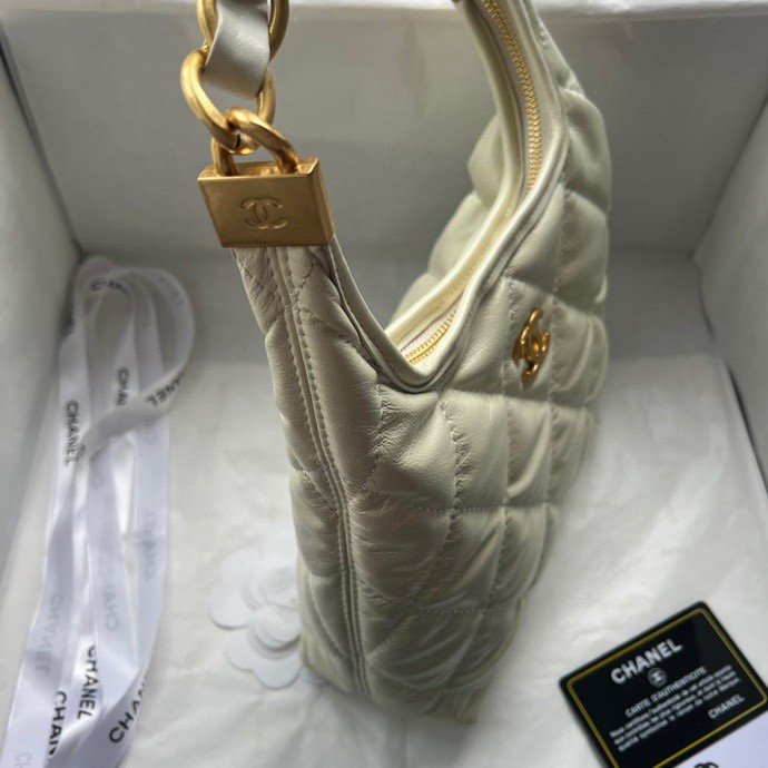 CC 19 Hobo White Lambskin - Bag - Image 5