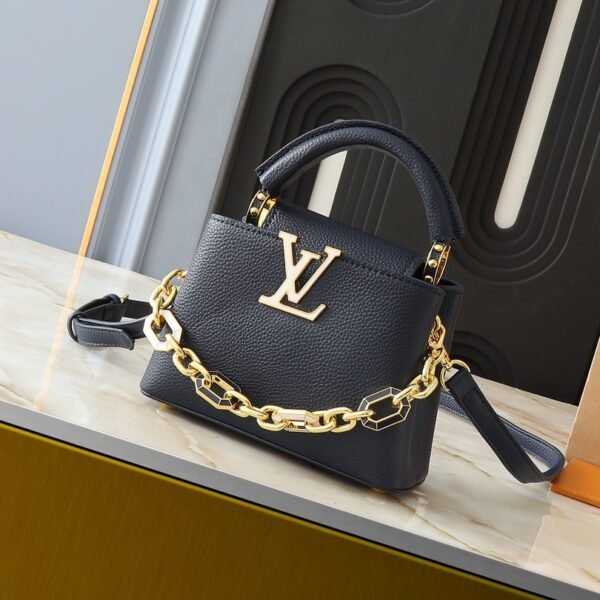 LV Capucines BB Black Leather - Bag
