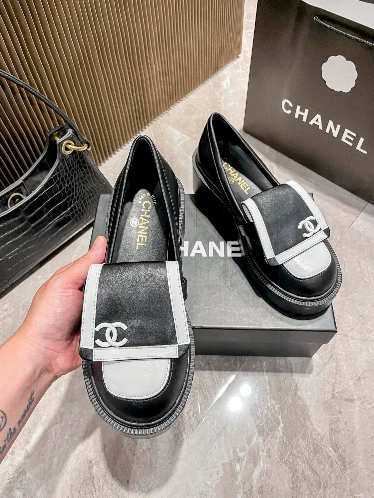 CC Loafers with CC Logo – Shoes – Black — 4