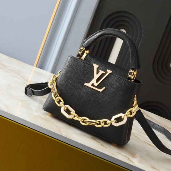 LV Capucines BB Black Leather - Bag