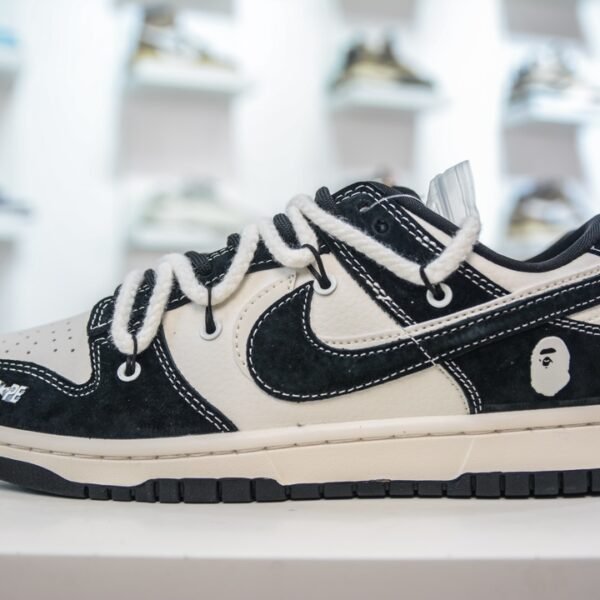 NK SB Dunk Low x Bape - Sneakers