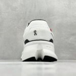 ON Cloudmonster White – Sneakers