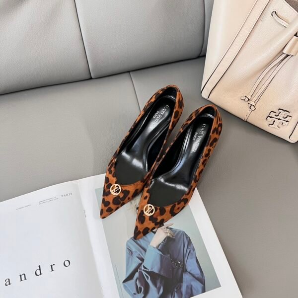 LV Madeleine Pump - Heels