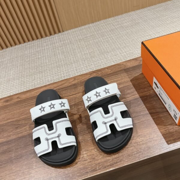 HM Izmir Sandals - Slides