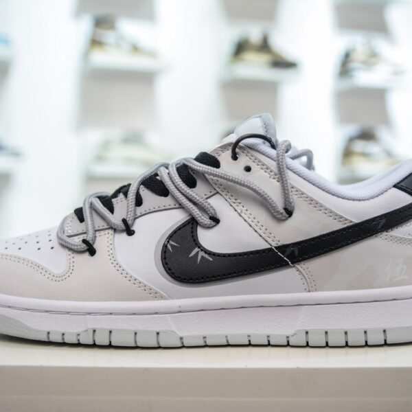 NK Dunk Low Travis Scott - Sneakers