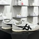 NK Cortez Basic Leather White/Black – Sneakers