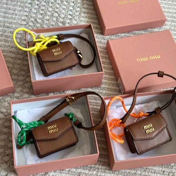 MIU AirPods Case - Bag