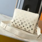 LV Trio Messenger – Bag – Black