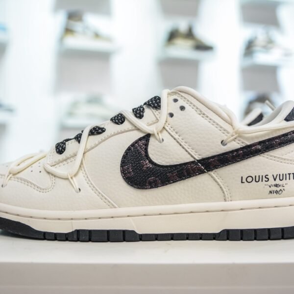NK Dunk Low x LV - Sneakers