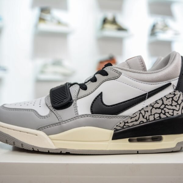 NK Jordan Legacy 312 White/Black/Grey - Sneakers