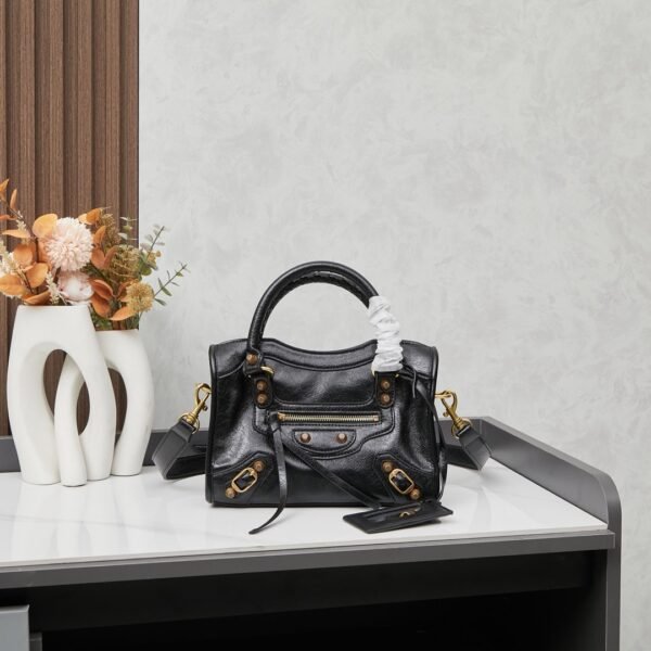 BAL The motorbike bag with a gold buckle and