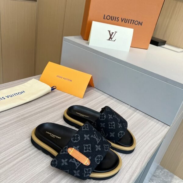 LV Waterfront - Slides