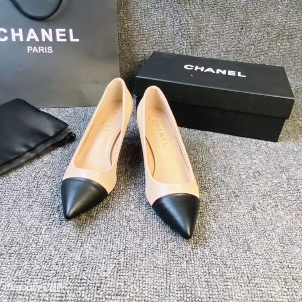 CC Two-Tone Pointed Toe Pumps Beige/Black Leather - Heels
