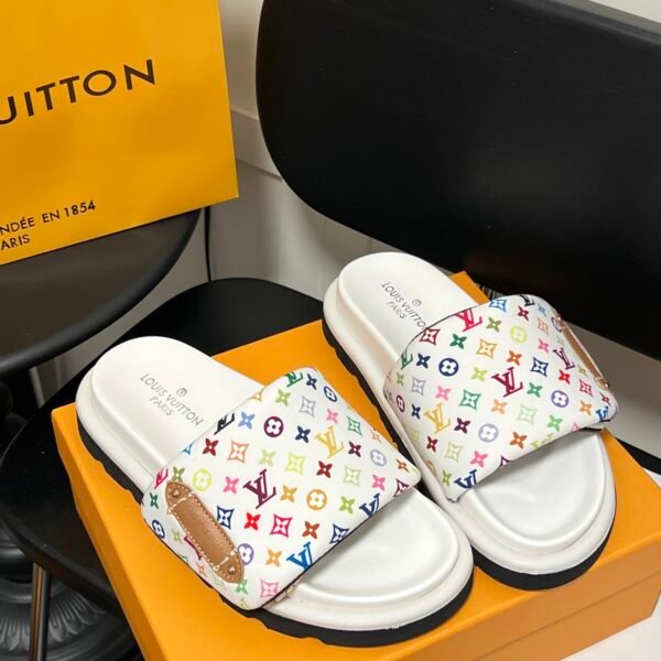 LV Waterfront - Slides