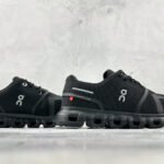 ON Cloud 5 – Sneakers – Black