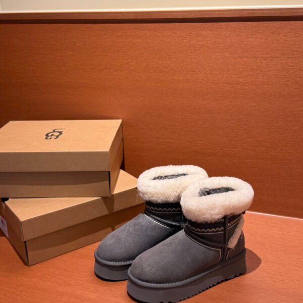 UGG Classic Ultra Mini Platform Grey Suede - Boots