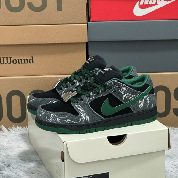 NK SB Dunk Low J-Pack Shadow - Sneakers
