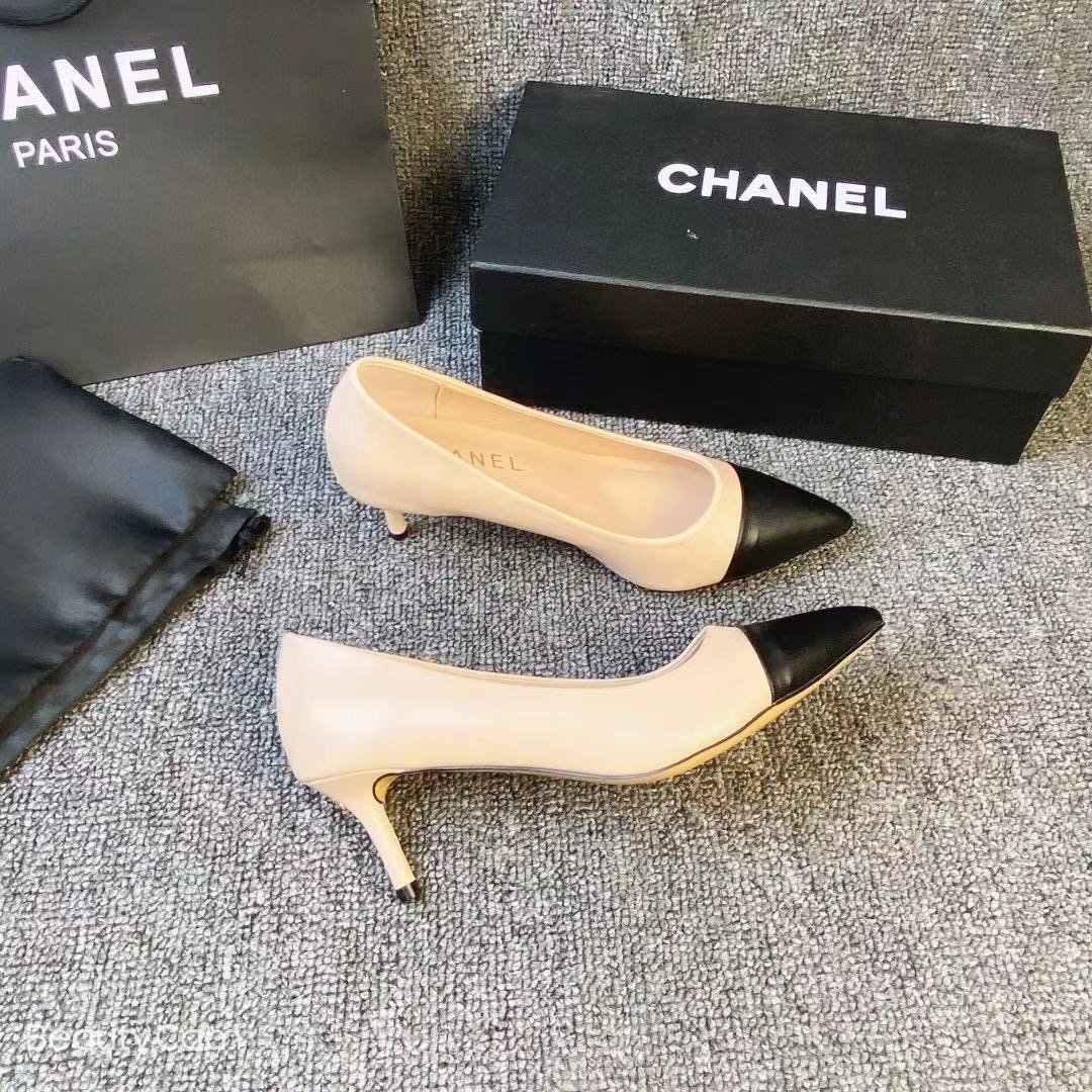 CC Two-Tone Cap Toe Pumps Beige/Black Leather - Heels - Image 2