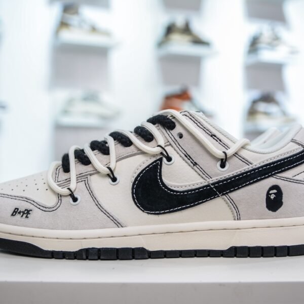 NK SB Dunk Low x Bape - Sneakers
