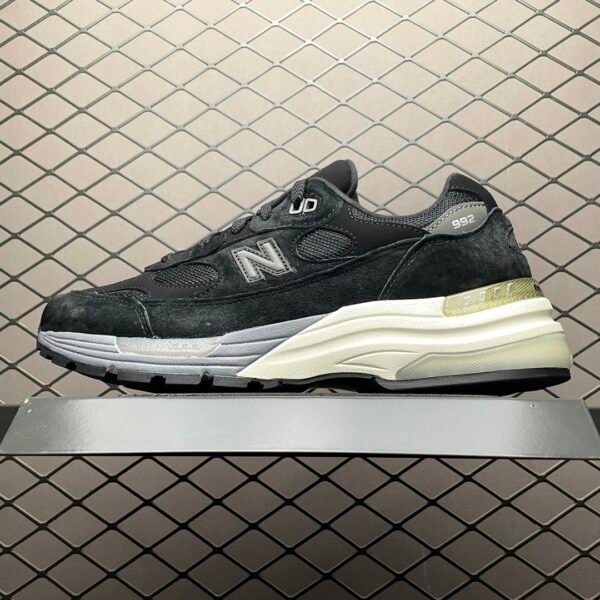 NB 992 Black Suede - Sneakers