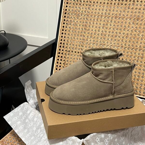 UGG Classic Ultra Mini - Boots