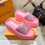 LV Pool Pillow Comfort – Slides