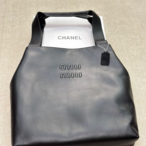 MIU Wander Large Black Leather - Bag