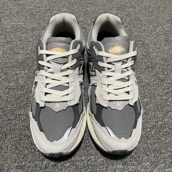 NB 2002R Protection Pack - Sneakers