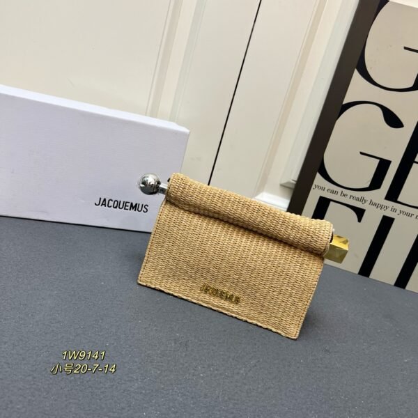 I'm unable to identify the brand from the list provided.