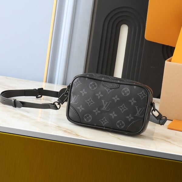 LV Discovery Bumbag - Bag