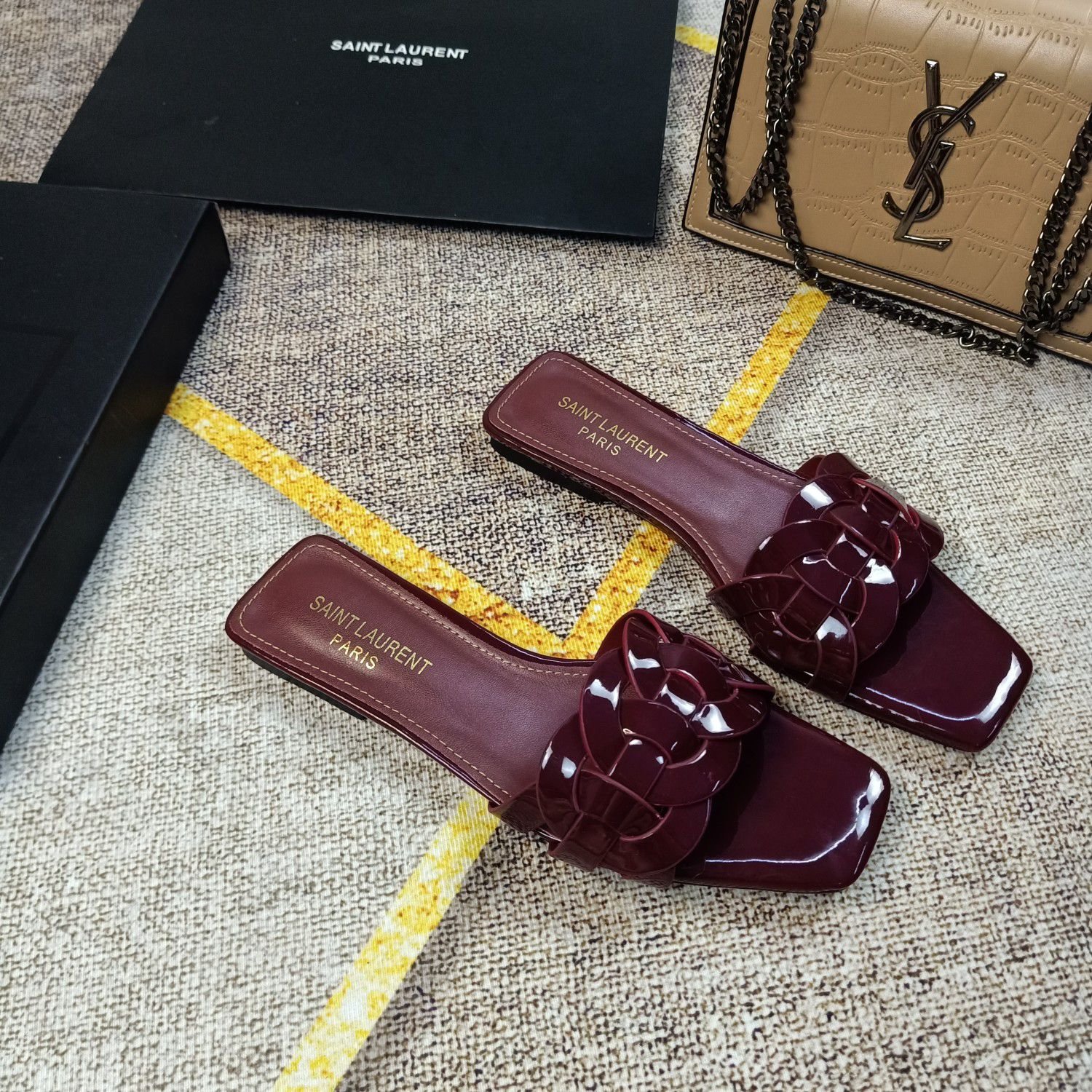 YSL Nu Pieds Beige Patent Leather - Sandals - Image 8