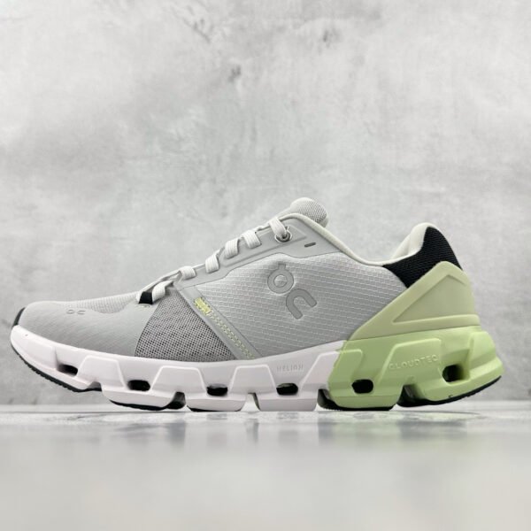 ON Cloudflyer - Sneakers