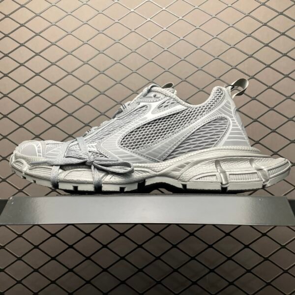 BAL Track 2 - Sneakers