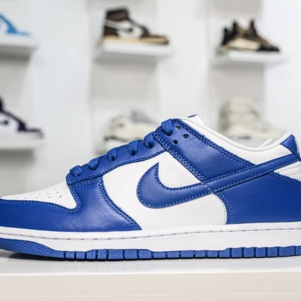 NK Dunk Low - Sneakers