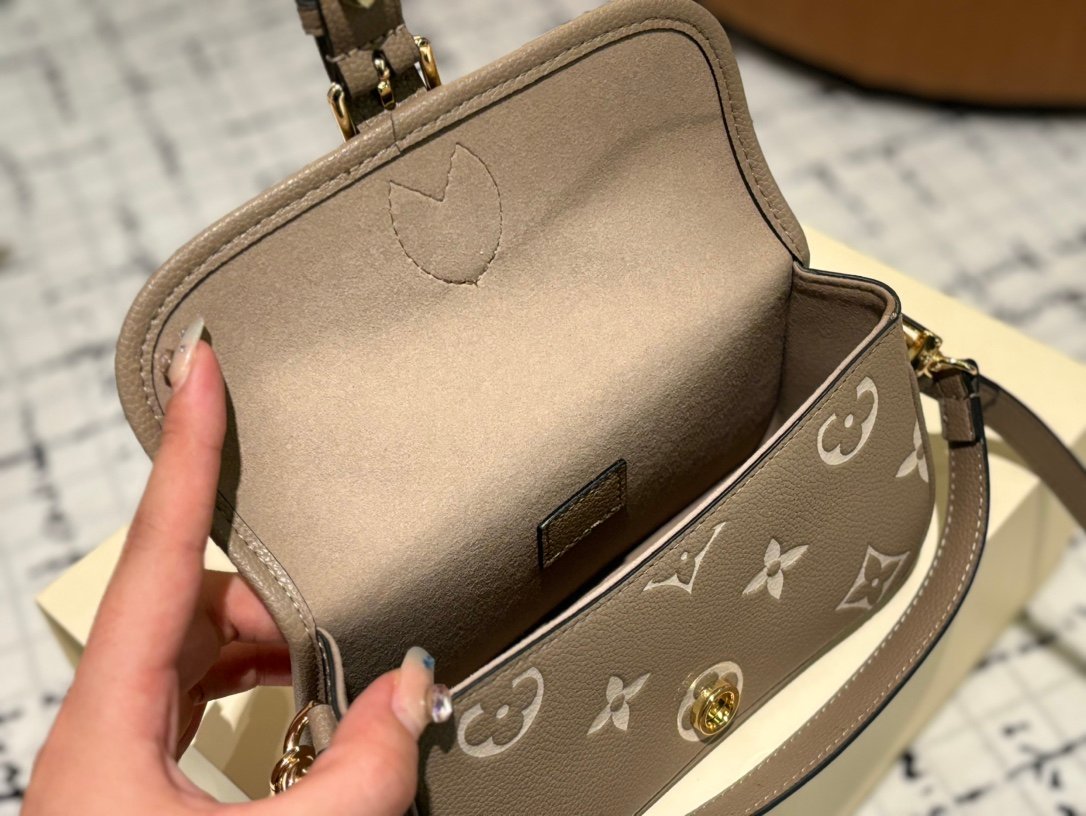 LV Dauphine Mini Monogram Giant Reverse - Bag - Image 6