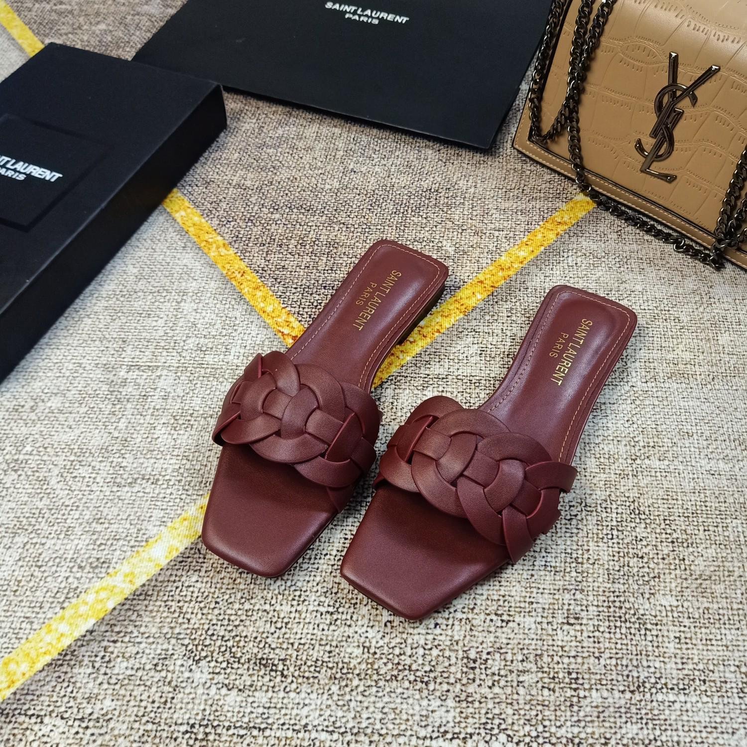YSL Nu Pieds Beige Patent Leather - Sandals - Image 5