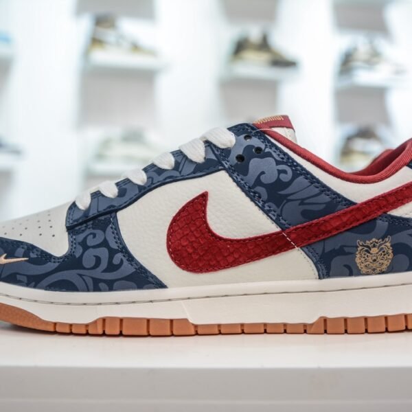 NK Dunk Low Year of the Dragon - Sneakers