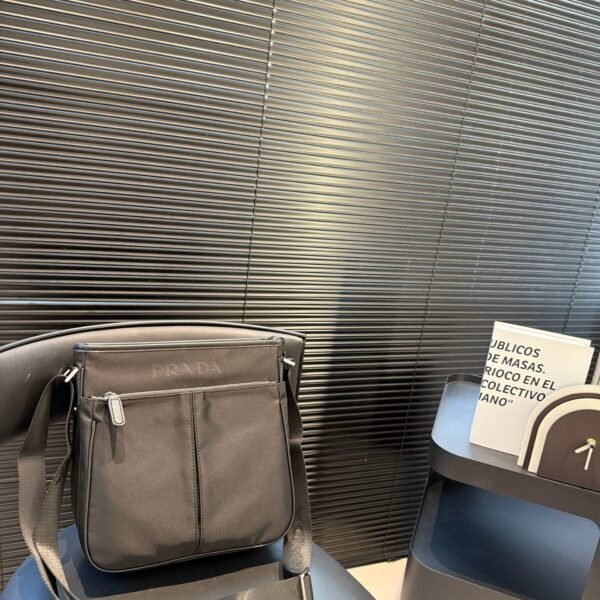 PR Re-Nylon Messenger - Bag