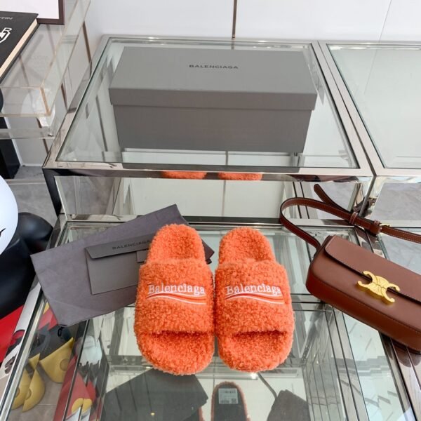 BAL Hotel Slippers - Slides