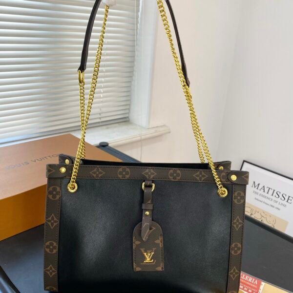 LV OnTheGo - Bag