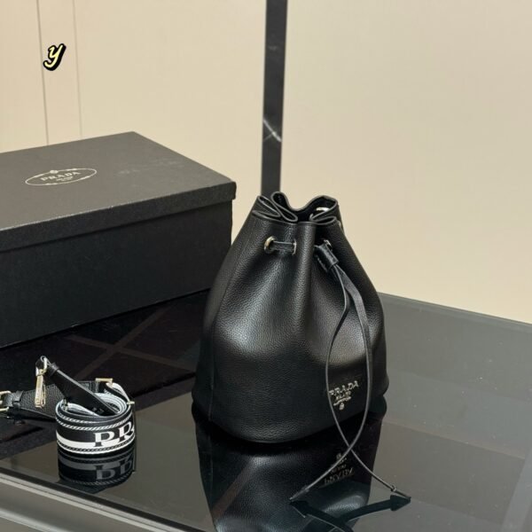 PR Duet Bucket Bag Black Leather - Bag