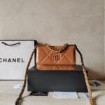 CC 19 Wallet on Chain – Bag – Gold