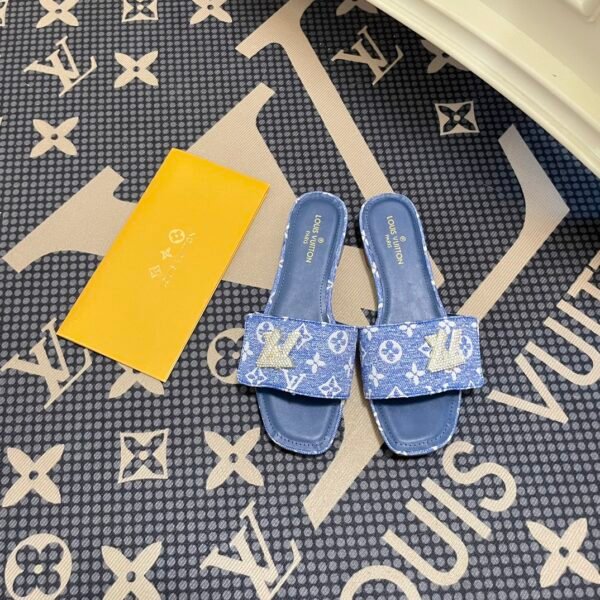 LV Pool Pillow Comfort - Slides