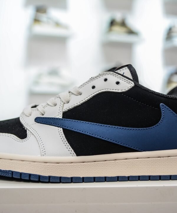 NK Air Jordan 1 Low Fragment x Travis Scott – Sneaker