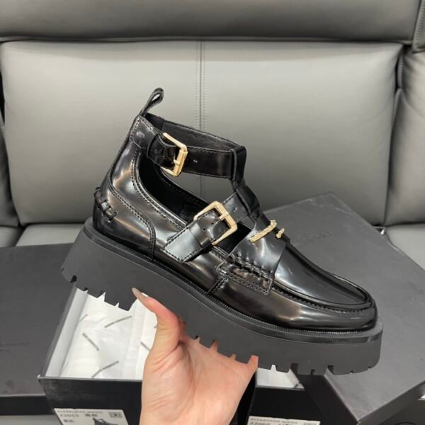 AMQ Tread Slick Buckle Loafers - Shoes