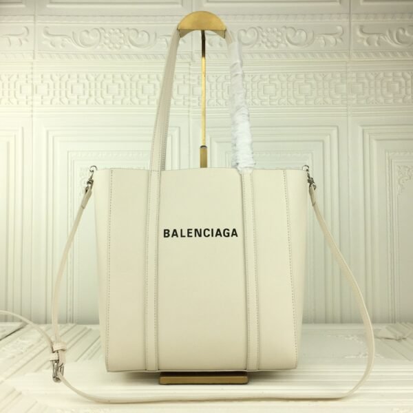 BAL Large size Let me see Wow has release