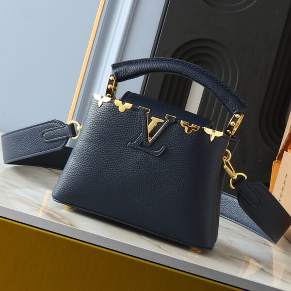 LV Capucines BB Black Leather - Bag