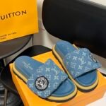 LV Waterfront – Slides – Black