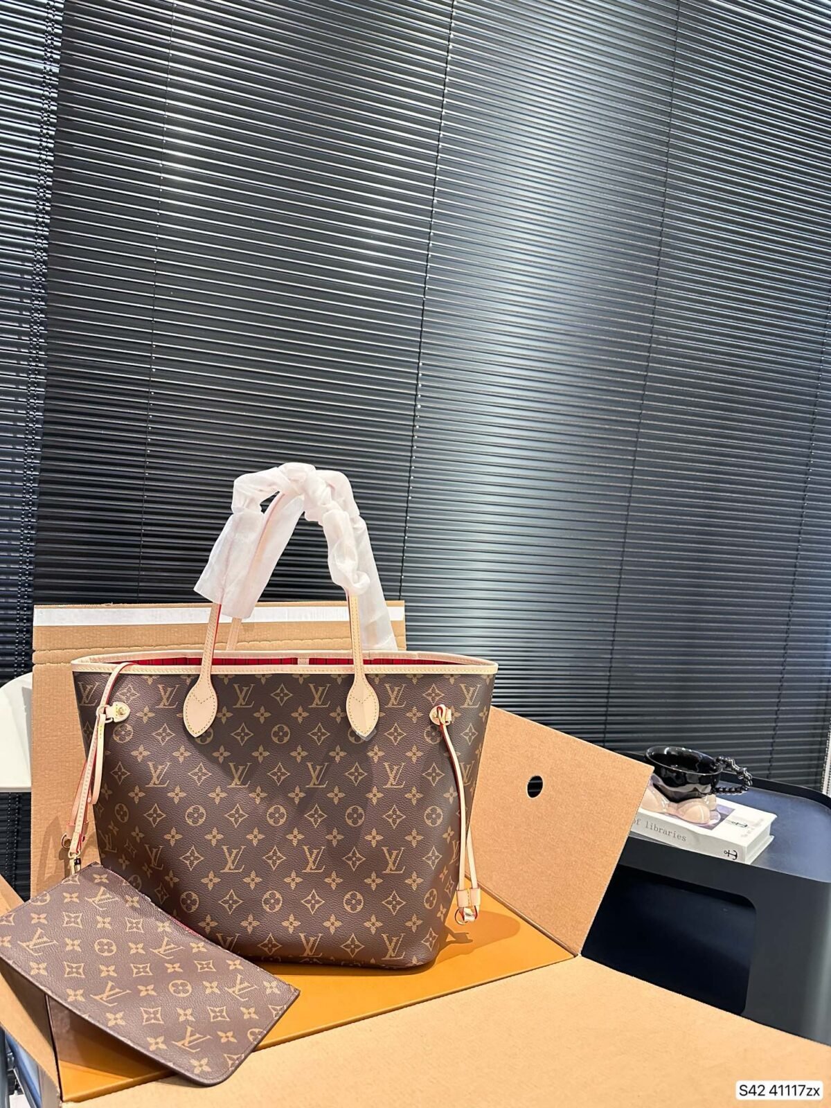 LV Neverfull – Bag — 3